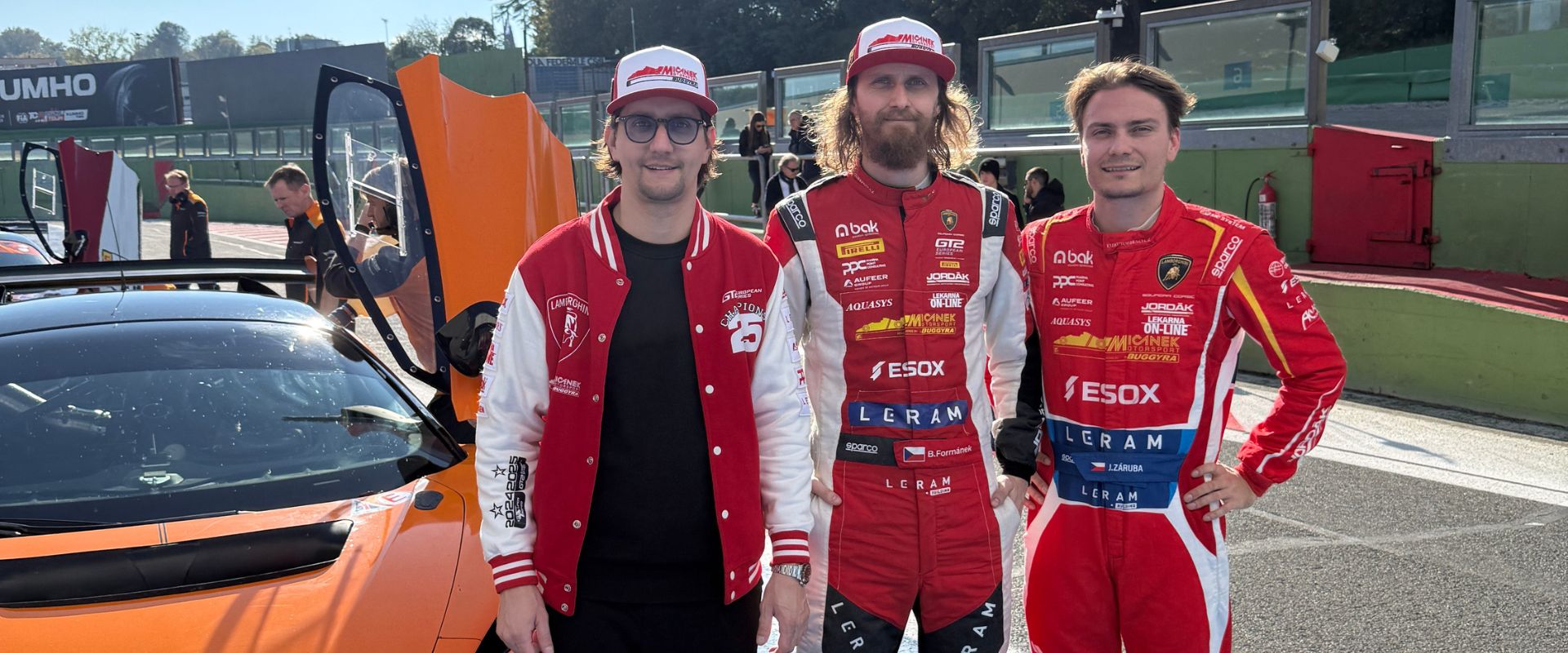 Nabídka, která se neodmítá. Piloti Mičánek Motorsport testovali McLaren, pozvánka přišla od exšéfa Lamborghini