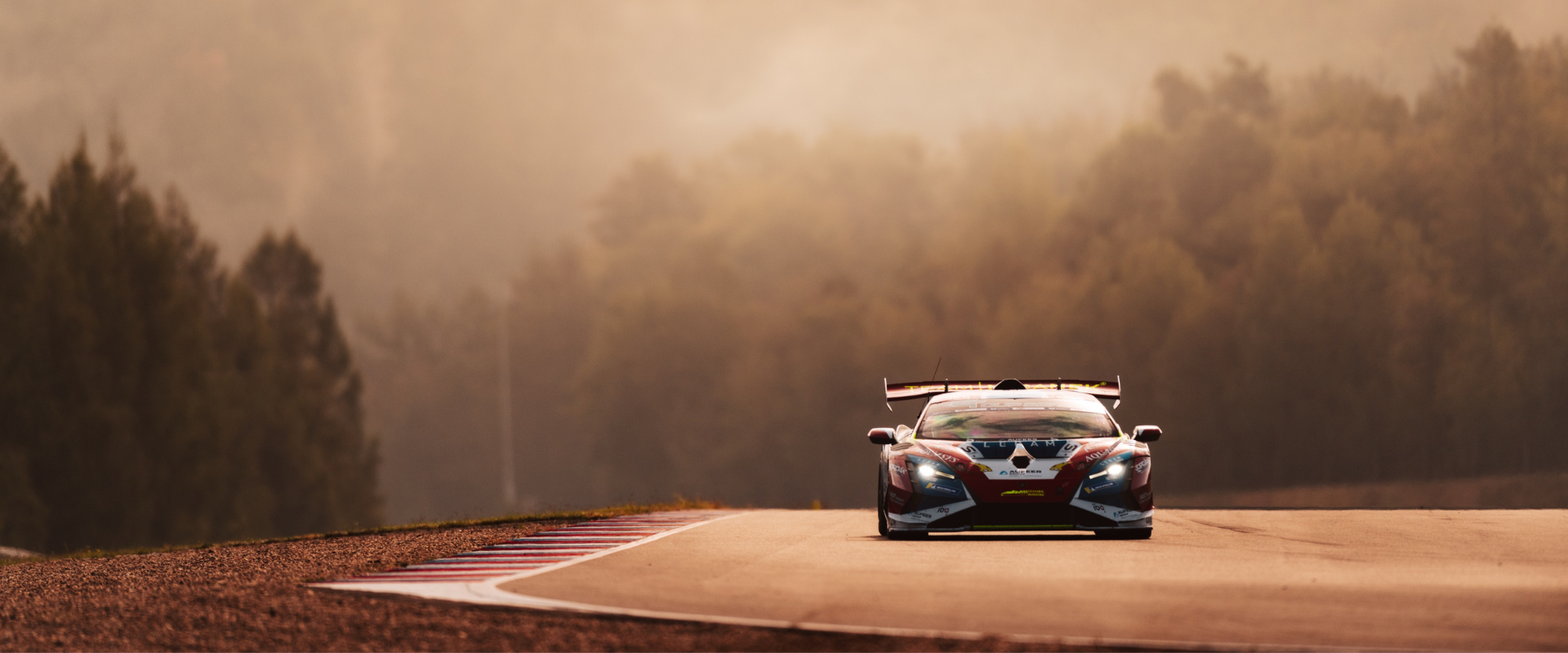 Mičánek Motorsport bilancuje po Brně: tři vítězství, čtyři poháry a&nbsp;o&nbsp;jeden válec méně